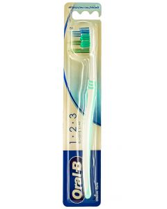 Oral-B Periuta de dinti 1 buc Classic Care Medium